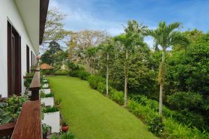 Giardino di AKAR Hotels & Resort Lampung