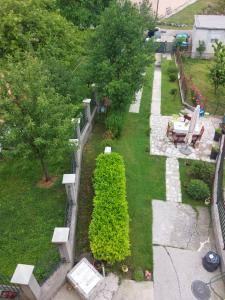 Zahrada ubytování Lučić GUESTHOUSE
