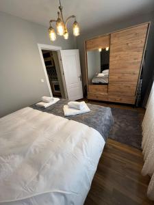 Ένα ή περισσότερα κρεβάτια σε δωμάτιο στο Fatih / Aksaray - Yusufpaşa