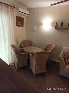 Fotografia z galérie ubytovania Apartamento urbanización Oasis Beach en Denia a 100 m de la playa v destinácii Denia
