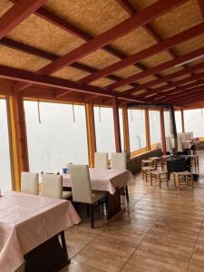 En restaurant eller et andet spisested på Avusor mola cafe pansiyon
