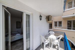 Balkón nebo terasa v ubytování Apartments Vila Nikolić Rafailovići