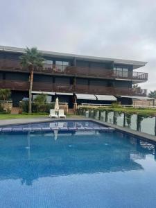 Bazén v ubytování Nice appartement pool & sea view nebo v jeho okolí