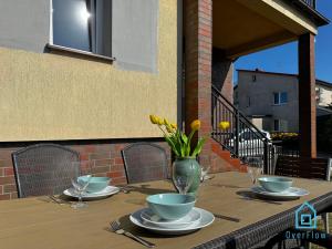 Balkón alebo terasa v ubytovaní Zatoka Apartment- Tranquil Retreat, 15 Minutes to the Sea & Gdańsk City Center