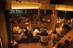 Hosté ubytování GRIFFON BAR FOOD APARTMENTS + 39 fotografií