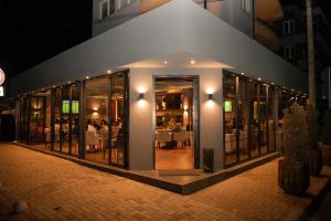 Restaurace v ubytování GRIFFON BAR FOOD APARTMENTS