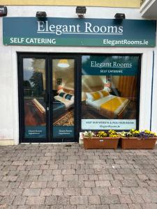 Зображення з фотогалереї помешкання Elegant Rooms and Suites in Knock у місті Нок
