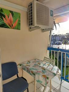 Balcone o terrazza di STUDIO FONCTIONNEL dans HOTEL CARAYOU SPA PISCINES