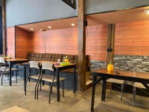 Posezení v ubytování โรงแรมคุ้มเดช - KoomDech Hotel