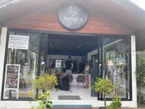 Clients de l'établissement Amara Beach Resort Koh Phangan