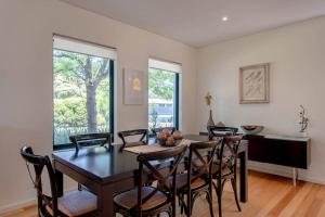 Χώρος καθιστικού στο Boronia Retreat I Private Properties