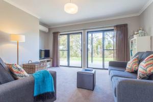 Chirriger on Inlet I Private Properties的休息区