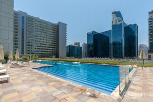 Bazén v ubytování Dream Inn Apartments - Vera Residence Business Bay nebo v jeho okolí