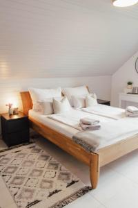 Postel nebo postele na pokoji v ubytování AUFTANKEN - Ferienwohnung Graf