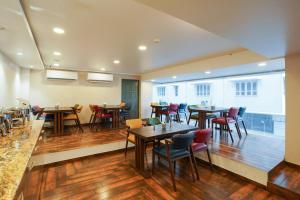 Posezení v ubytování Uptown Hotel + 23 fotografií