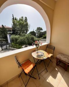 Balkón alebo terasa v ubytovaní Lithino Apartments · 5min From the Beach