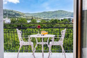 Nespecifikovaný výhled na hory nebo výhled na hory při pohledu z bed and breakfast