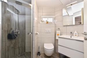Koupelna v ubytování Double room with pool 2261