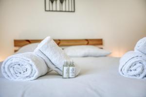 En eller flere senge i et værelse på View point Blue Lake