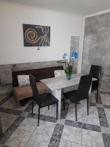 Gallery image of Villa Markos in Perissa +143 photos
