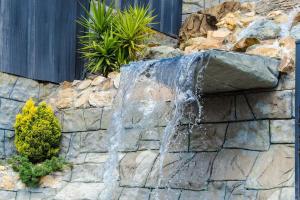 Fotografie z fotogalerie ubytování Villa Luxury piscina y cascada 2 min de la playa v destinaci Lloret de Mar + 37 fotografií