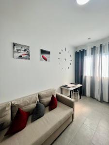 Posezení v ubytování Neuwertiges Apartment mit schnellem WLAN, Netflix, Glasfaser, Kostenlose Privatparkplatz auch für Transporter geeignet R20