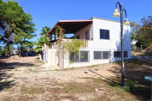 The building in which the holiday home is located