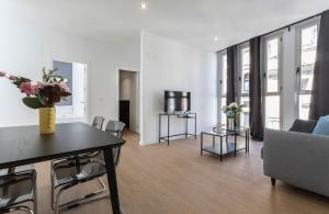 Afbeelding uit fotogalerij van LalaSuites RIANAL in Jerez de la Frontera