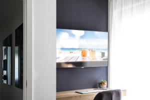 TV/Unterhaltungsangebot in der Unterkunft Villa Infinity - Luxurious seaview Villa with enchanting Pool