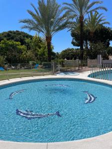 Basen w obiekcie Marbesa Marbella Apartment lub w pobliżu