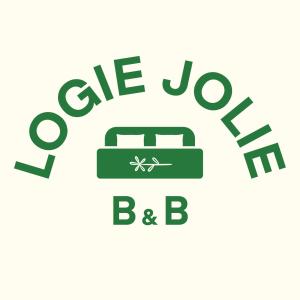 un logotipo para cke jolie b b en B&B Logie Jolie, en Ypres