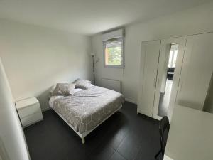 Zdjęcie z galerii obiektu T5 4 chambres Gratte ciel, Villeurbanne, meublé w mieście Villeurbanne