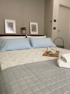 Ένα ή περισσότερα κρεβάτια σε δωμάτιο στο Strandhaus San Sebastiano