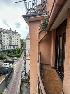 Budova, v ktorej sa apartmán nachádza