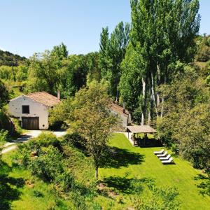 an aerial view of the farmhouse and the garden at Molino del Feo in Las Casas Altas