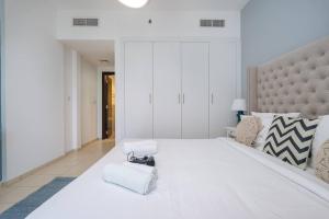Fotografie z fotogalerie ubytování Hey Over here! I'm a lovely 2BR Perfect for 4! v Dubaji