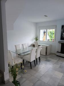 Posezení v ubytování Casa con piscina privada