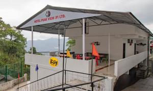 Balcone o terrazza di Itsy Hotels Peak View, 300 Mts From Mall Road
