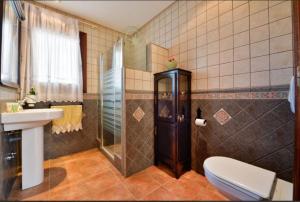 Łazienka w obiekcie Villa Evie