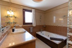 Łazienka w obiekcie Villa Evie