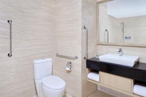 Koupelna v ubytování Four Points by Sheraton Makassar