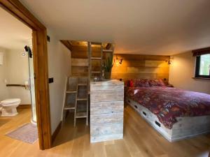 Фотография из галереи Keepers Cabin - Hot tub в городе Кингс-Линн +17 фотографий