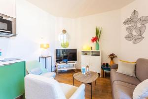 LE ROSSINI AP4228 By Riviera Holiday Homes