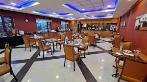 Restaurace v ubytování Hotel Diego de Almagro Coyhaique