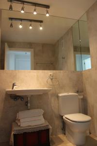 Łazienka w obiekcie Apartment Carmentxu Gemelos 26