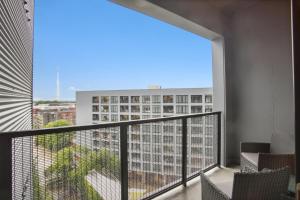 Μπαλκόνι ή βεράντα στο West Midtown Penthouse 2 bdrm