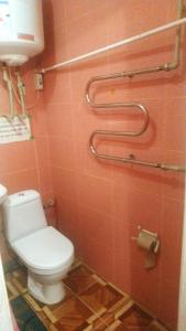 Vonios kambarys apgyvendinimo įstaigoje Apartment in Izyum Rizdvyana 9