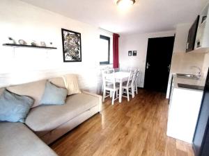 Kuchyň nebo kuchyňský kout v ubytování Le Chamroussien - Appartement 1700
