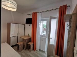 TV a/nebo společenská místnost v ubytování Zapp House