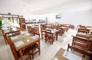 Restoran atau tempat lain untuk makan di Hotel Portela III